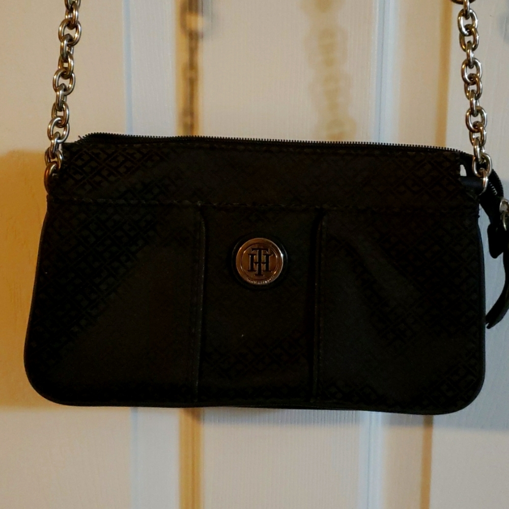 Tommy Hilfiger crossbody bag.
